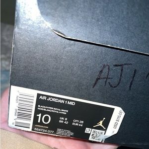 Air Jordan 1 rarely used and come with original box